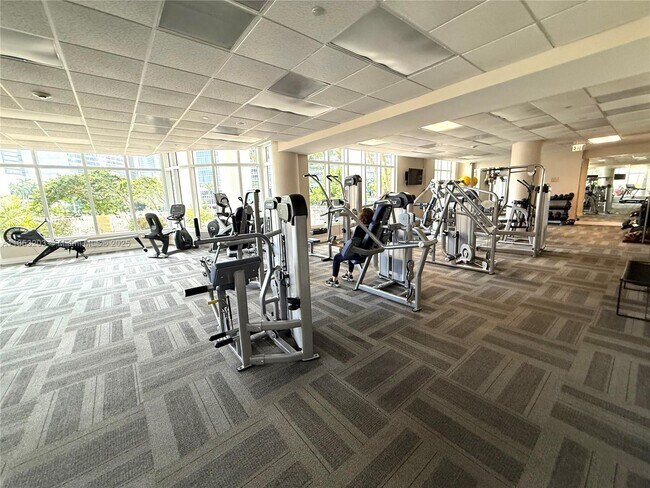 Building Photo - 801 Brickell Key Blvd