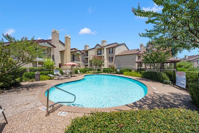 Building Photo - 2120 El Paseo St