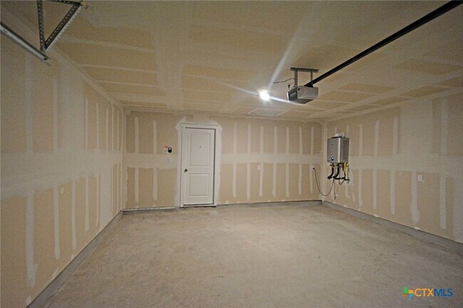 Building Photo - 3716 Axis Hl St