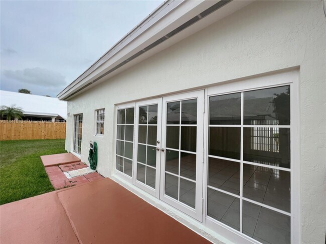 Building Photo - 11341 SW 63rd Terrace