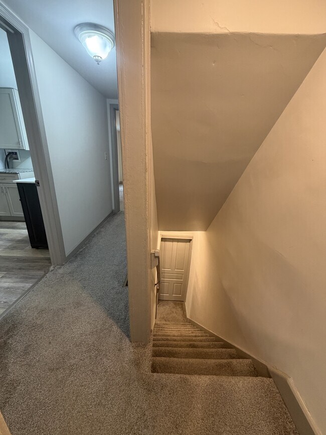 Building Photo - 34 N Lee St