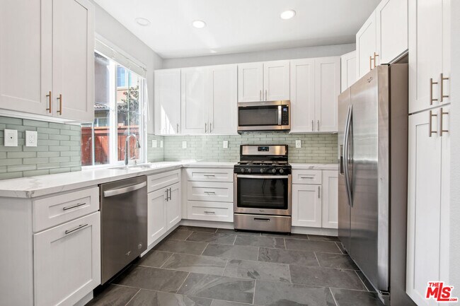 Building Photo - 3624 Medici Ln