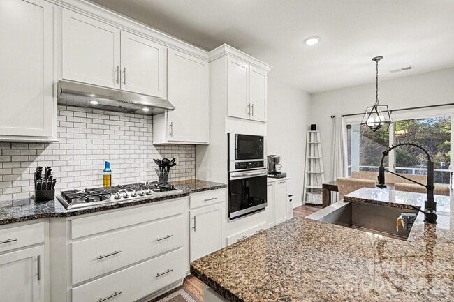 Building Photo - 4444 Fls Lk Dr S W