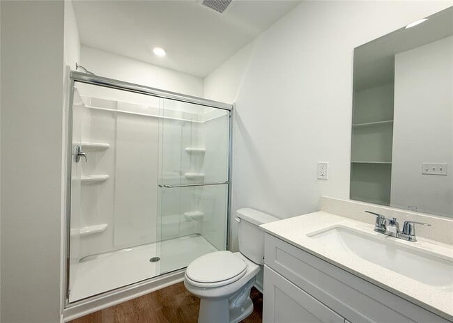 Building Photo - 16208 Lovers Ln