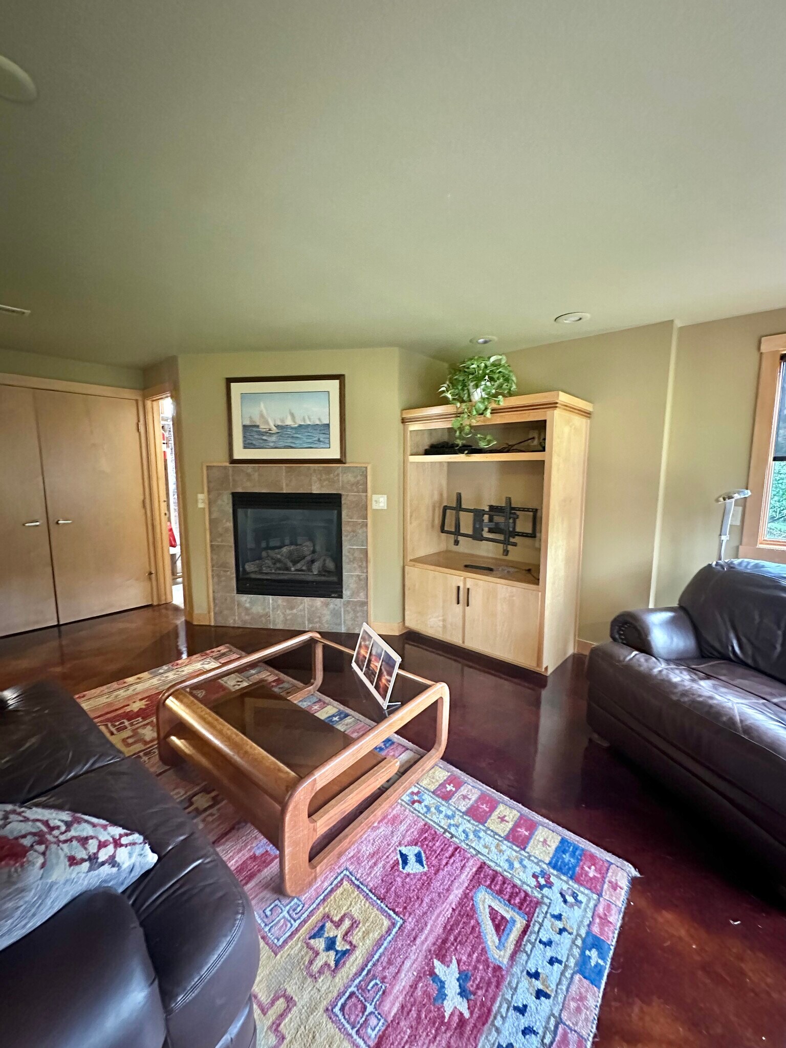 Building Photo - 1165 Vail Way N