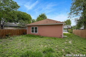 Building Photo - 419 San Manuel Ave