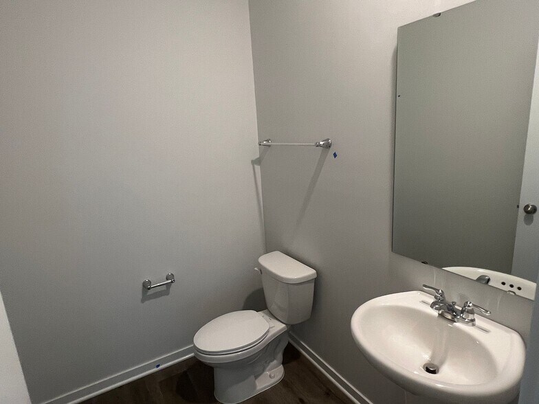 Building Photo - 985 Allegro Dr