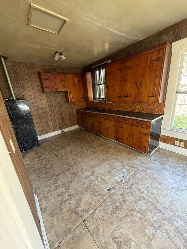 Building Photo - 3450 Brandon Ave