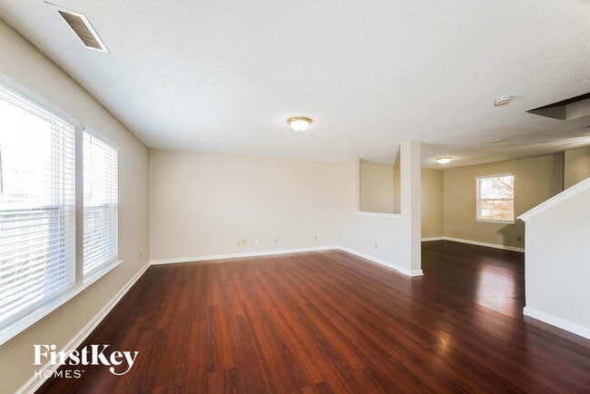 Building Photo - 6405 Monteo Dr