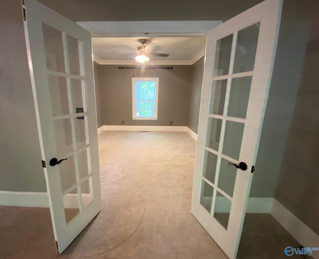Building Photo - 10103 Shadow Wood Dr SE