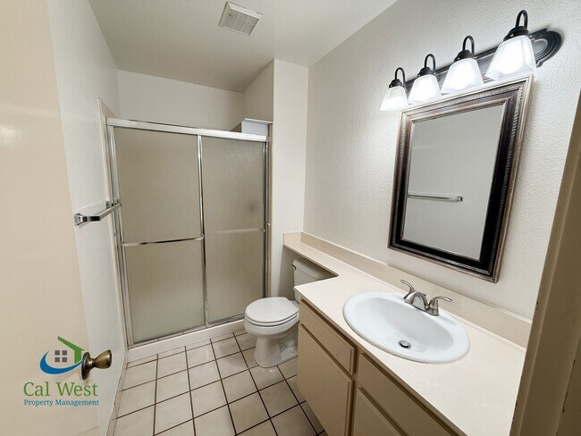 Building Photo - $4395 - Spacious 5 Bed/3 Bath Gilroy Home Located in Sunrise Park Neighborhood