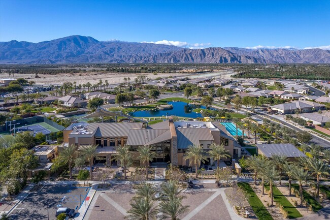 Building Photo - 51811 Golden Eagle Dr