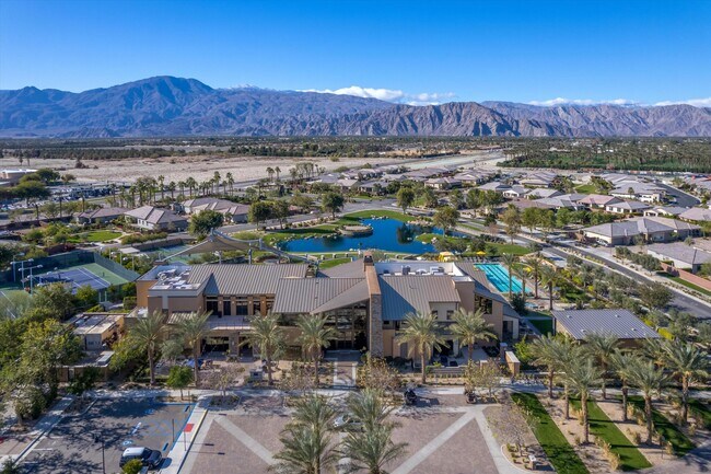 Building Photo - 82668 Rosewood Dr