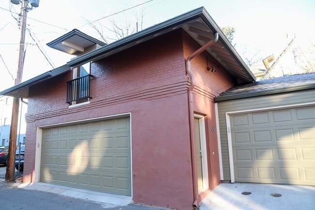 Building Photo - 1044 N Pennsylvania St