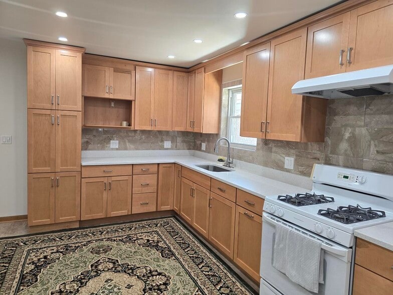 Building Photo - 5151 N Meade Ave