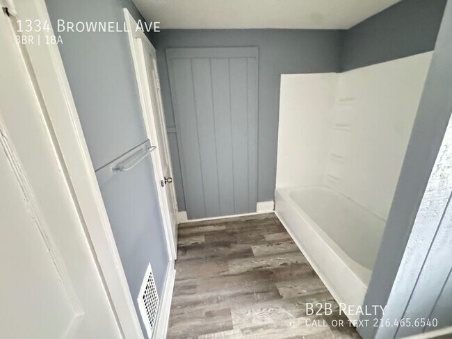 Building Photo - 1334 Brownell Ave