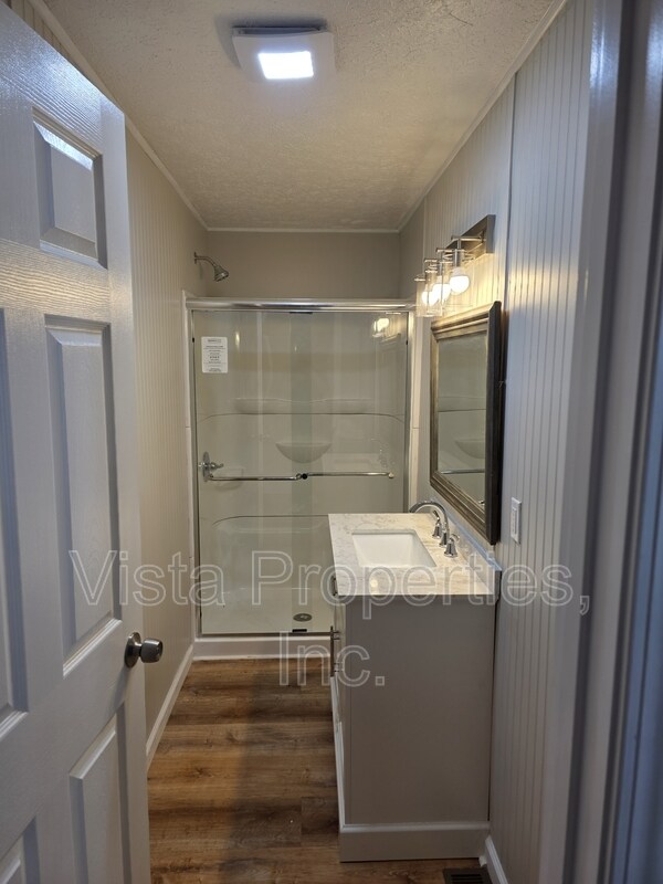 Building Photo - 313 Thomas St