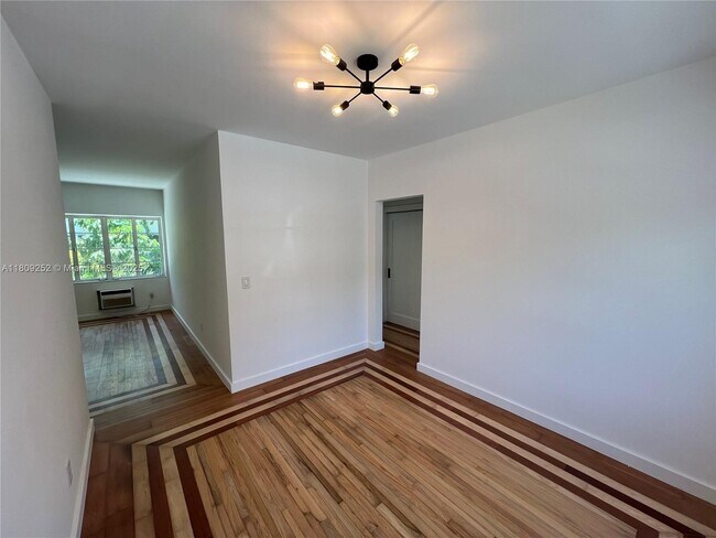 Building Photo - 145 NE 82nd Terrace