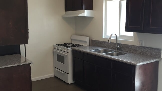 Building Photo - 4353 Toland Way