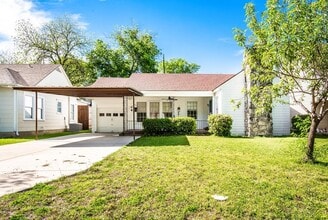Building Photo - Charming 2-Bedroom, 1/5-Bath Home in Little Forest Hills