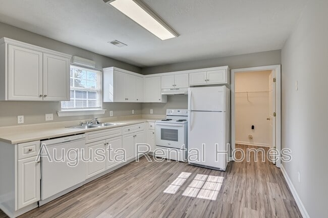 Building Photo - 1718 Hicks St