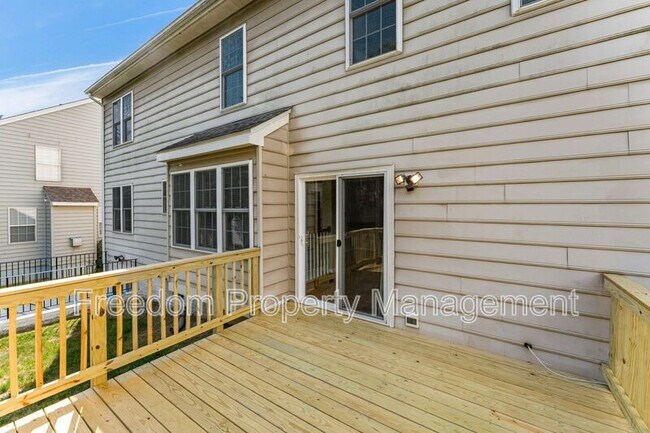 Building Photo - 9140 Worthington Dr