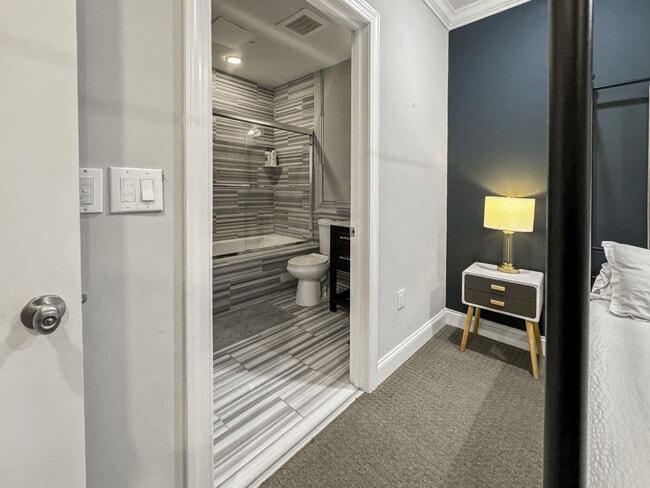 Building Photo - 1421 N 5th St