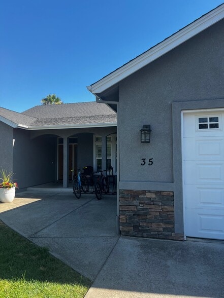 Building Photo - 35 Rosemel Ct
