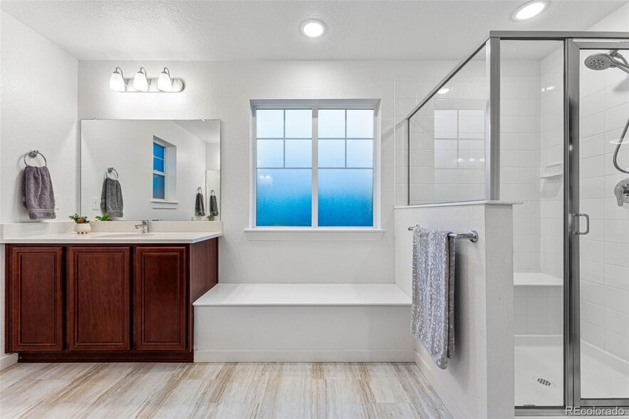 master bath - 1982 Autumn Moon Dr