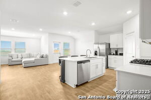 Building Photo - 304 LAS LOMAS