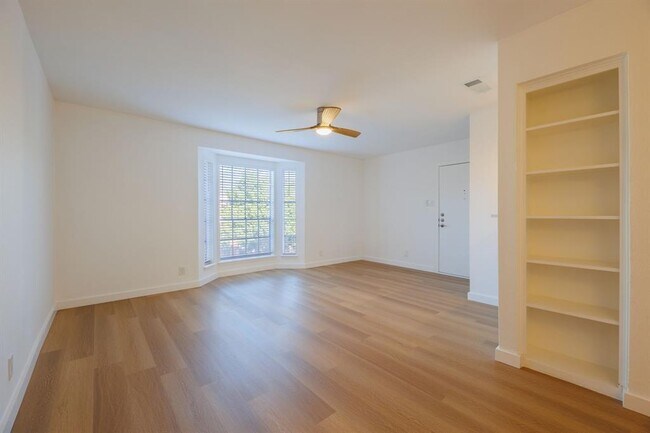 Building Photo - 7920 Rockwood Ln