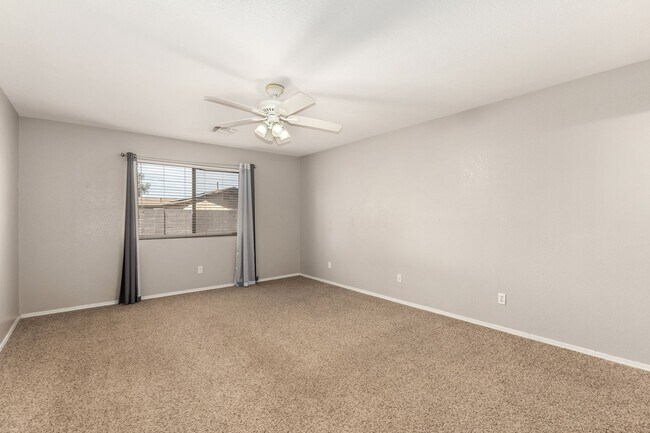 Building Photo - San Tan Valley Charmer w/ Great Back Yard
