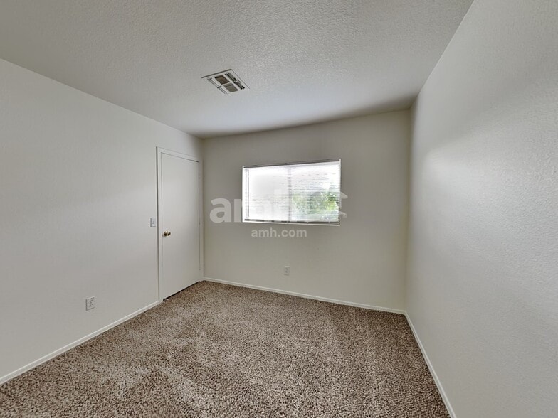 Building Photo - 11312 E Quintana Ave