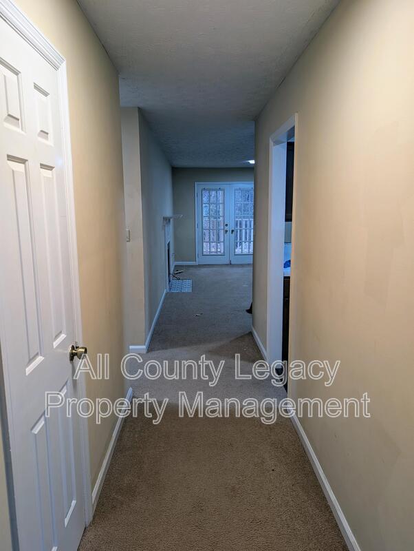 Building Photo - 130 Cumberland Ct