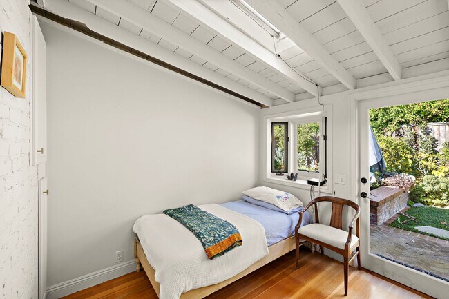 Building Photo - Bluebird Canyon Hidden Gem