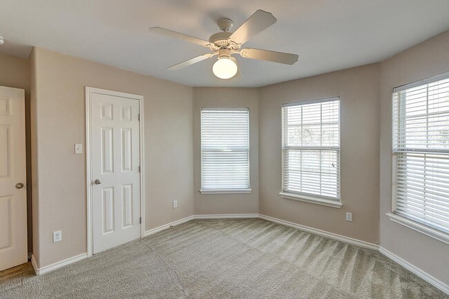 Building Photo - 2334 Mystic Star Dr