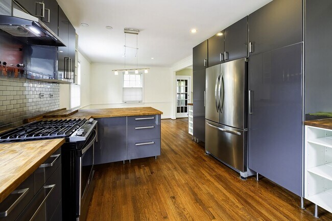 Building Photo - NW DC - Timeless Elegance Meets Modern Comfort in AU Park (with Pool!)