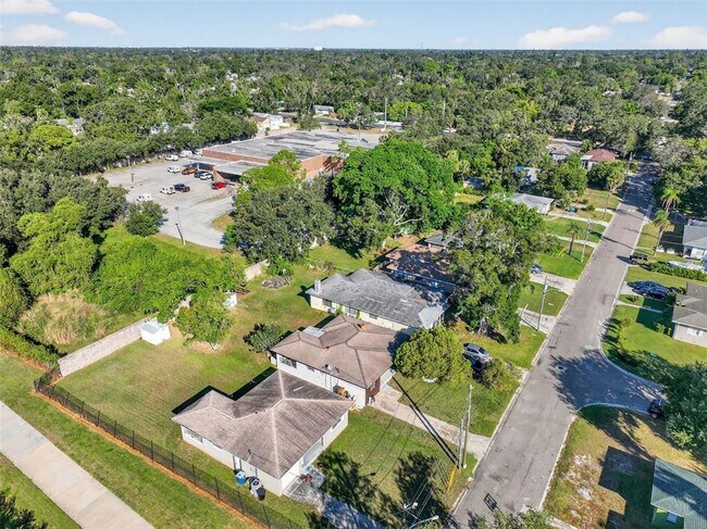 Building Photo - 2401 42nd St S