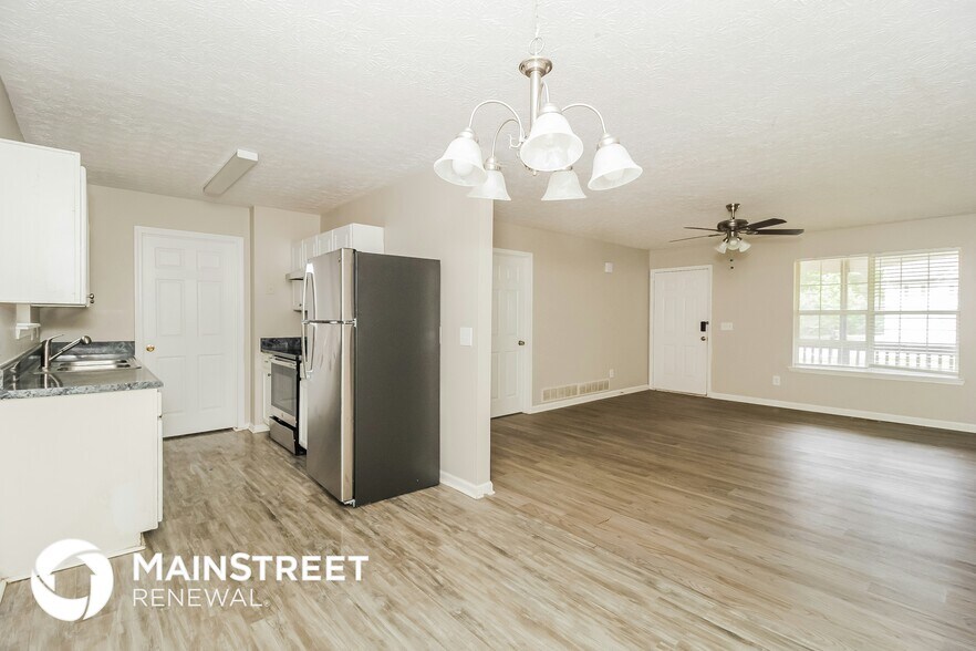 Building Photo - 221 Beechwood Ln