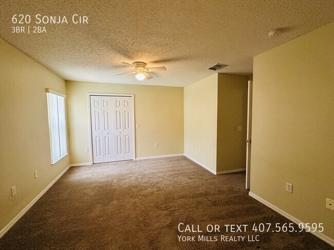 Building Photo - 620 Sonja Cir