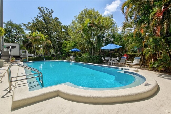 Building Photo - 2 Bedroom 2 Bath Waterview Condo (Palm Place Condominiums)