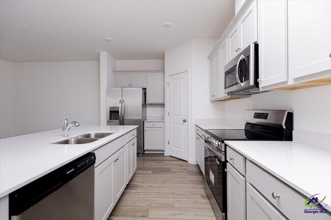 Building Photo - 218 Hickory Rdg Trl