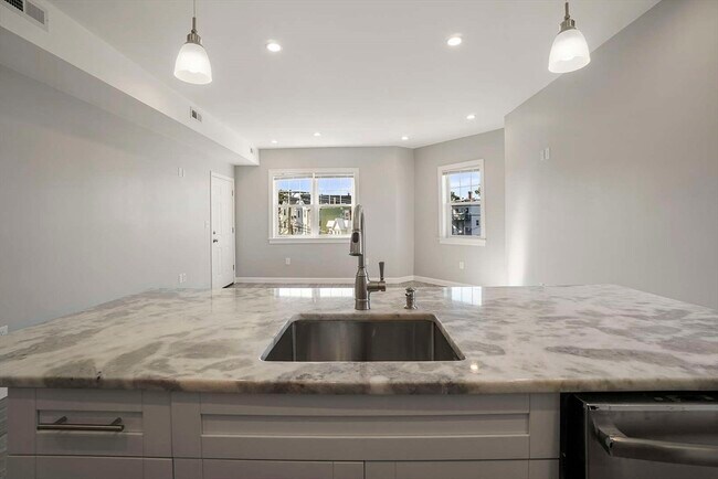 Building Photo - 57 Batchelder St