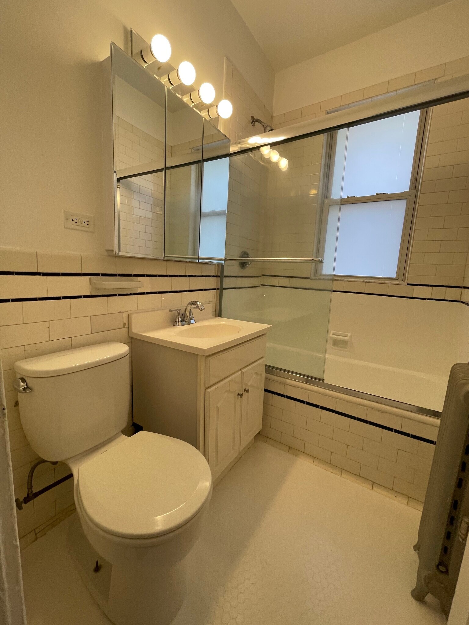 Building Photo - 14 Melvin Ave