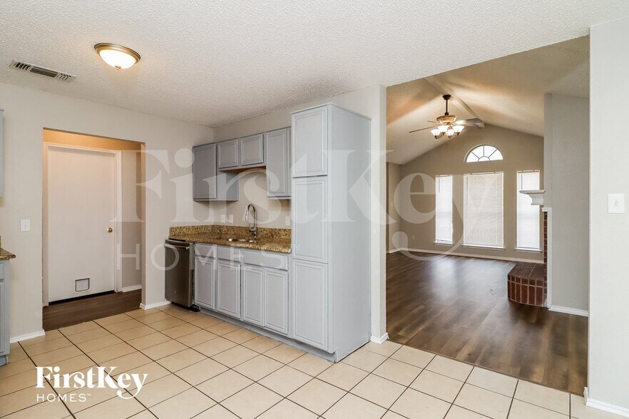 Building Photo - 7213 Ashbourne Way
