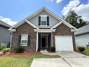 Building Photo - 3 bed/2 bath home with 1-car garage for re...