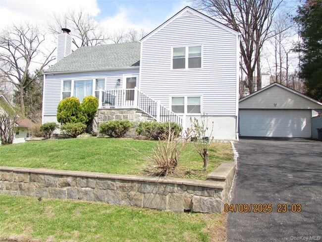 Primary Photo - 156 Candlewood Dr