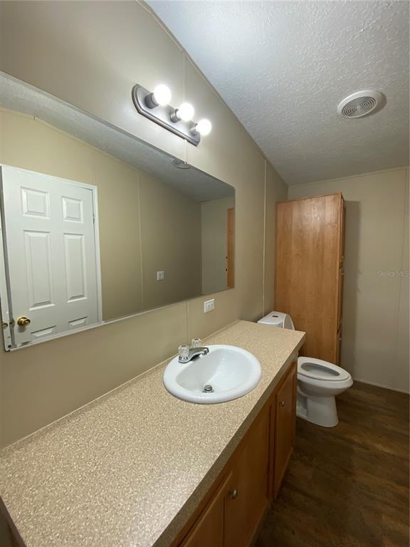Building Photo - 37418 Carringer Rd