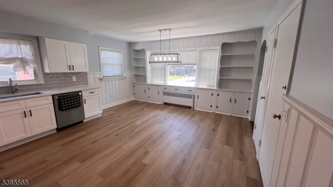 Building Photo - 116 Greenlawn Ave