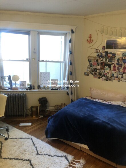 Building Photo - 62 Egmont St